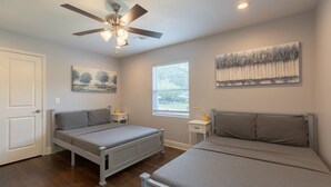 Room - Family Affair Throughout The Whole Year (Atlanta)