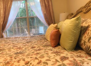 3 quartos, Wi-Fi de cortesia, roupa de cama