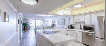 Beachfront Condo in the heart of Destin! 