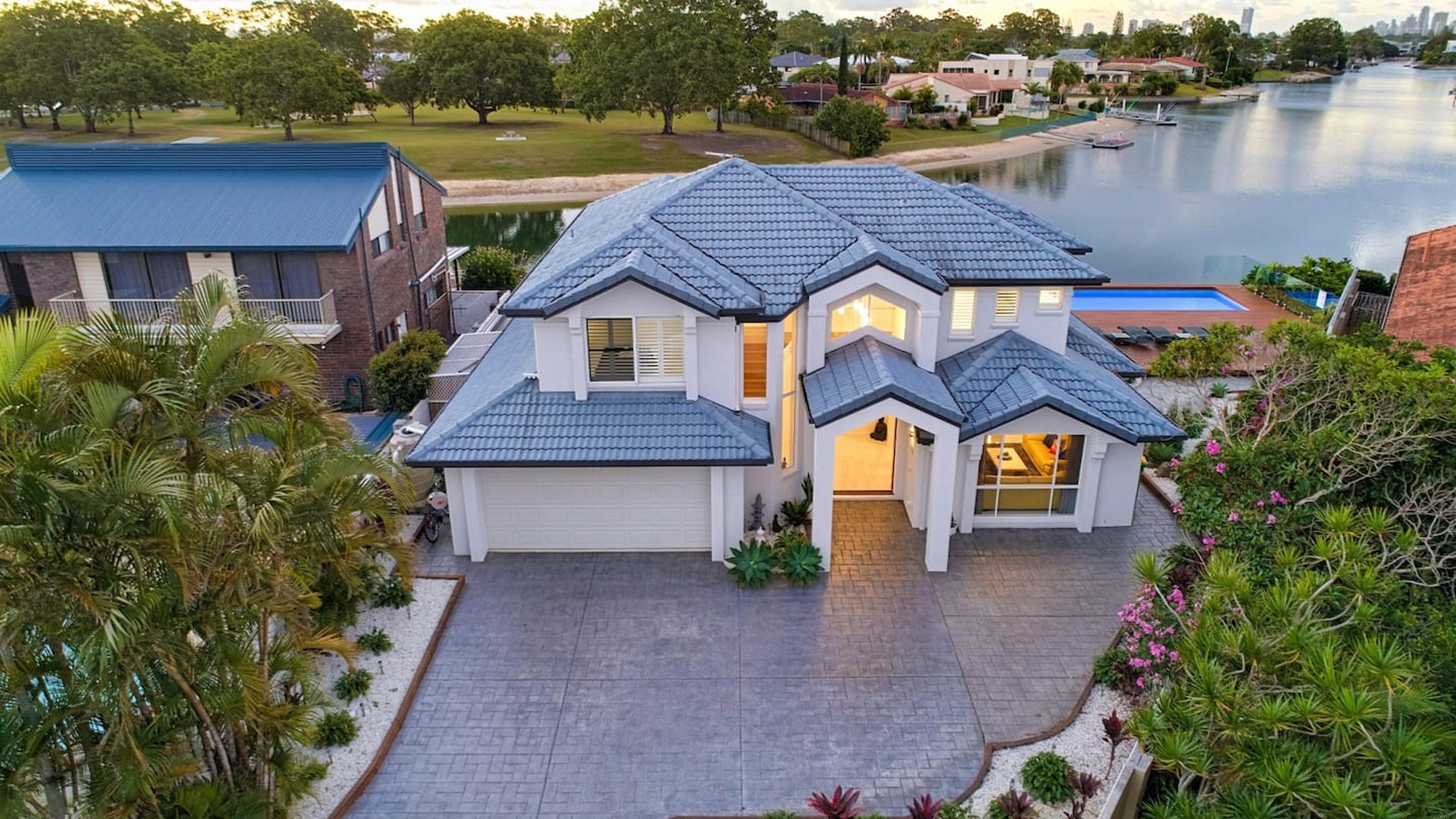 Luxury Villas Whitehaven (Heated pool) — image 26