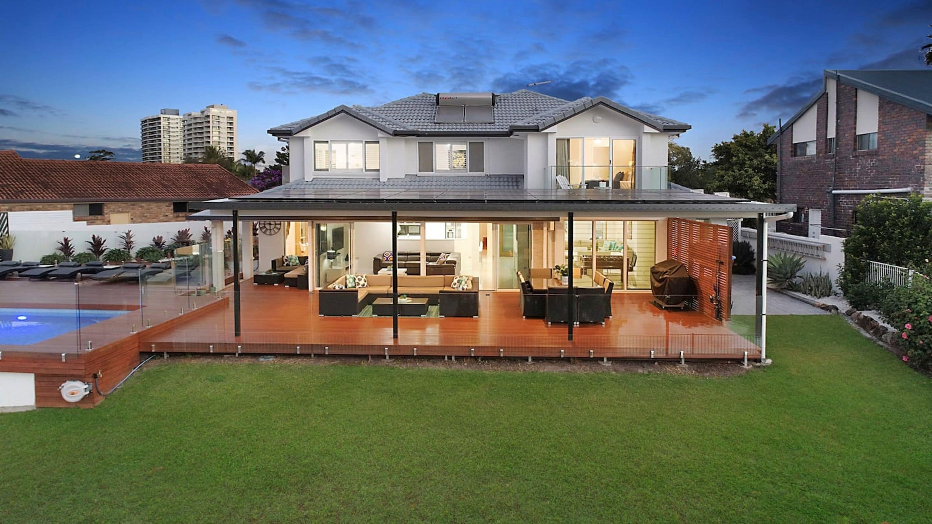 Luxury Villas Whitehaven (Heated pool) — image 2