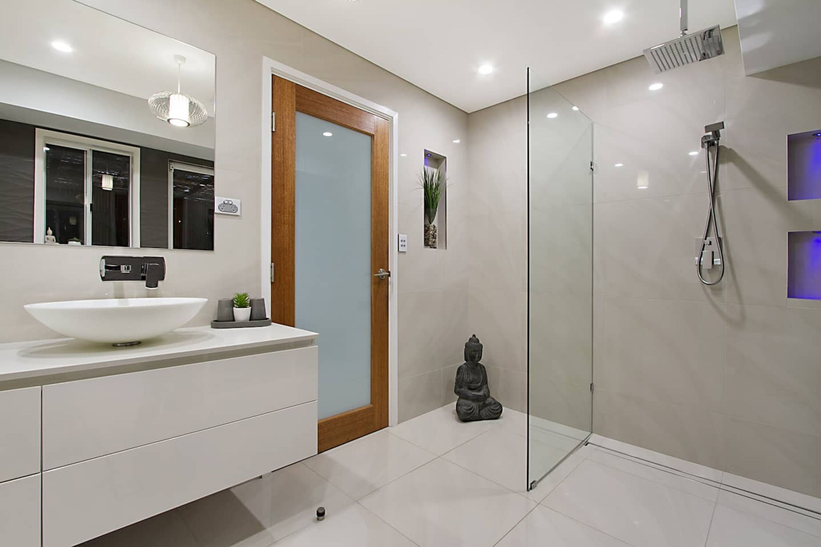 Luxury Villas Whitehaven (Heated pool) — image 22