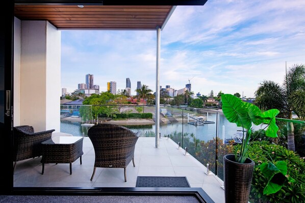 Property grounds - Luxury Villas Wanderlust (heated pool) (Gold Coast)