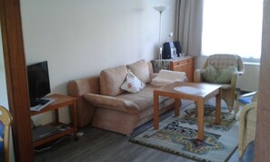 Unclassified image, 2 of 9, button