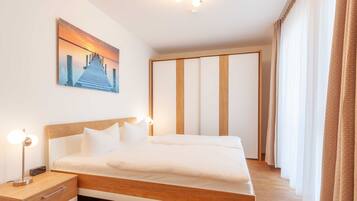 2 Schlafzimmer, Bügeleisen/Bügelbrett, Reisekinderbett, WLAN