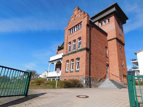 Maisonette Seelotse mit Hafenblick in Hist. Seelotsenstation - Appartement mit 1 SZ und Schlafsofa -