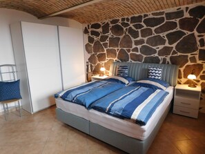 2 chambres, lit parapluie, Wi-Fi, draps fournis