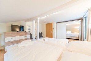 3 Schlafzimmer, Reisekinderbett, WLAN, Bettwäsche