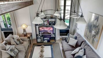 Smart TV, DVD player