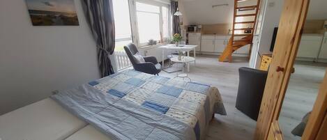 1 bedroom, travel cot, WiFi