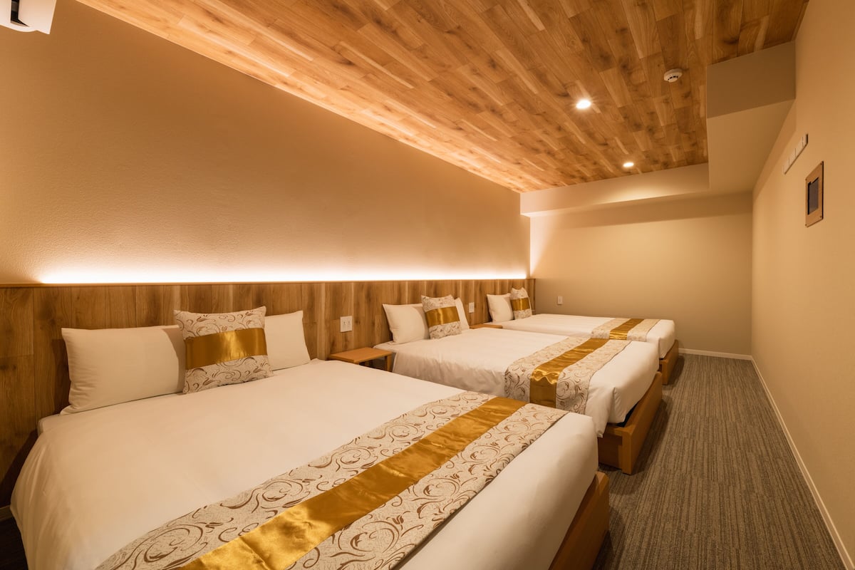 Superior Room, Non Smoking (B) | 1 bedroom, free WiFi, bed sheets