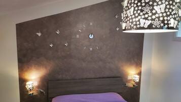 1 Schlafzimmer, BĂŒgeleisen/BĂŒgelbrett, kostenloses WLAN, BettwĂ€sche