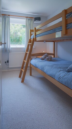 House (3 Bedrooms) | 3 bedrooms, free WiFi, bed sheets