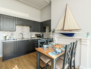 Casa de campo | Cozinha privada | Geladeira, lava-louças, talheres/pratos/utensílios de cozinha