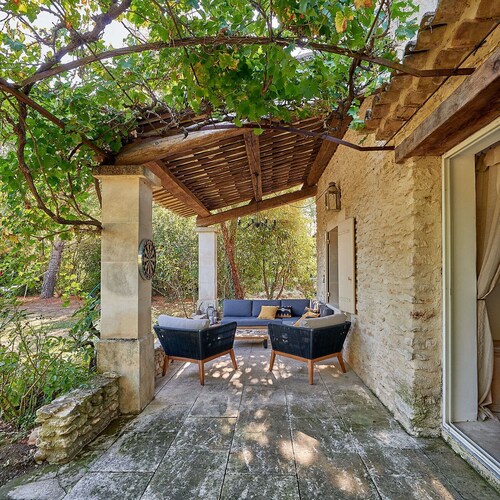 Large 18th century Provencal cottage, restored
5 bedrooms, 4 bathrooms