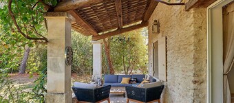 Large 18th century Provencal cottage, restored
5 bedrooms, 4 bathrooms