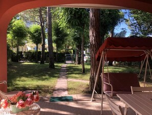 Outdoor dining - Beautiful villa near the beach (Bibione)