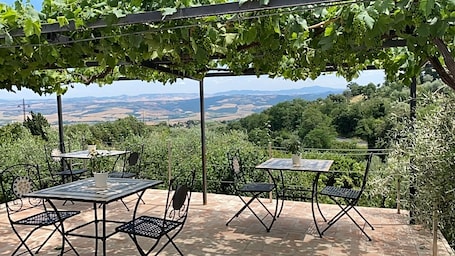 Restaurante al aire libre. Podere Belsogno-camera Lavanda