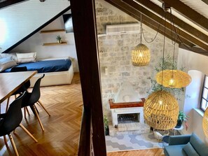 Apartment, Multiple Beds | Living room