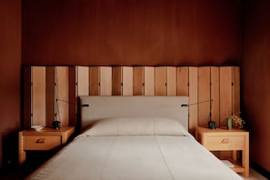 1 bedroom, premium bedding, minibar, in-room safe