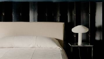Superior Suite | Premium bedding, minibar, in-room safe, iron/ironing board