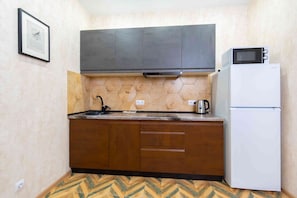 Apartment | Eigene Küche | Kühlschrank, Mikrowelle, Herdplatte, Hochstuhl