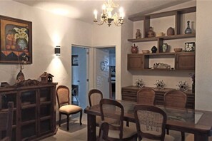 Dining - Vila Zasu - Stunning House in Tres de Mayo (Tres de Mayo)