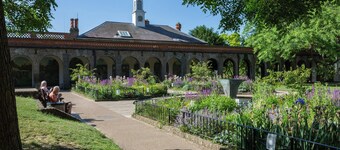 Somerset Square by Onefinestay