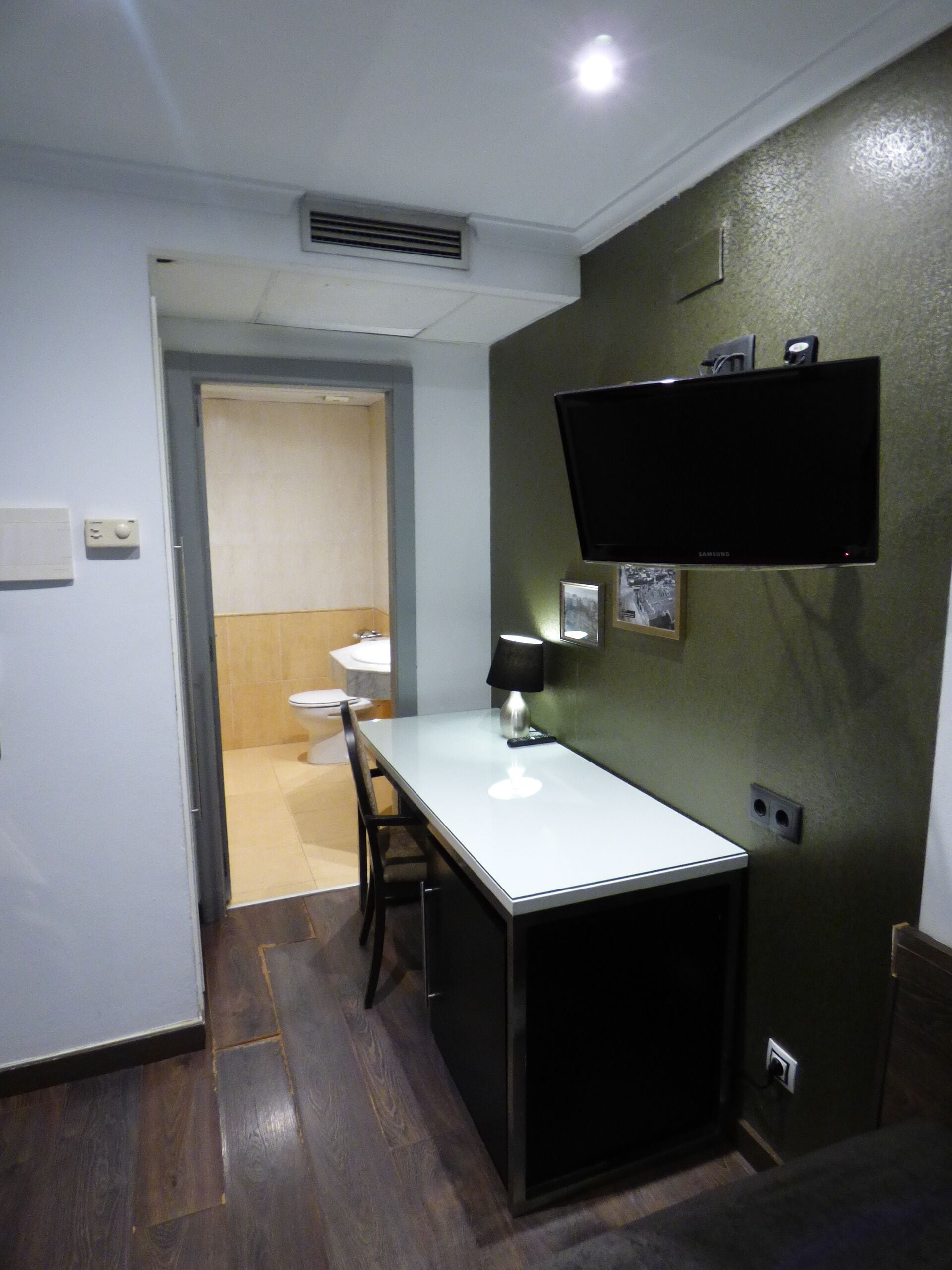 Photo - Hotel Moderno Barcelona
