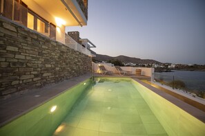 An infinity pool