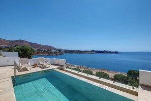 An infinity pool