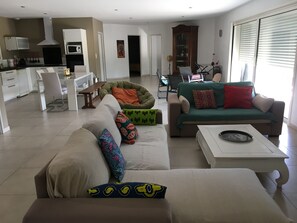 Living area - Location Saisonniere à la Semaine (Lablachère)