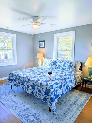 4 Schlafzimmer, Schreibtisch, Bügeleisen/Bügelbrett, kostenloses WLAN