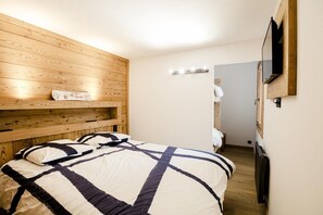 2 bedrooms, WiFi - Apartment Véronique, front of village location (Montgenevre)