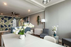 Interior - Downtown Atlanta City View Rental (Atlanta)