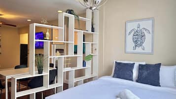 2 bedrooms, desk, iron/ironing board, WiFi