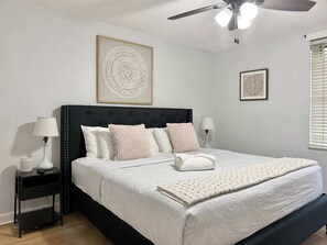 1 chambre, bureau, fer et planche à repasser, Wi-Fi