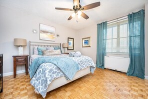 1 bedroom, desk, iron/ironing board, WiFi