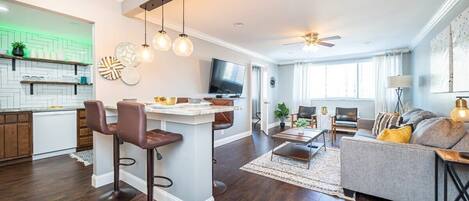 Televisión, oficina