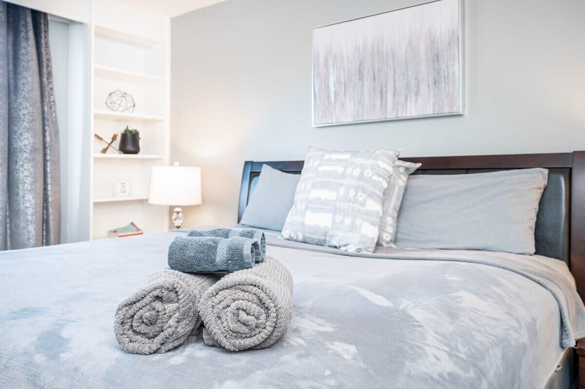 2 slaapkamers, een bureau, een strijkplank/strijkijzer, wifi