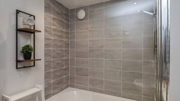 Cottage | Bathroom