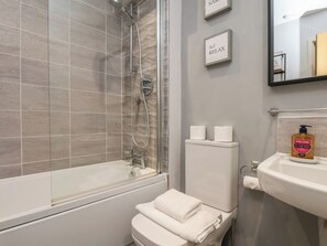 Cottage | Bathroom