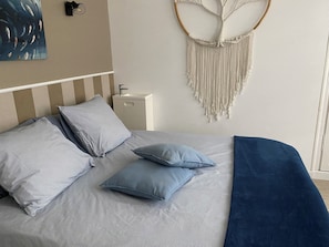 1 bedroom, free WiFi, bed sheets