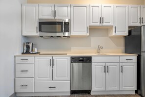 Literie de qualité supérieure, minibar, décoration personnalisée