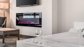 Sengetøy av topp kvalitet, minibar og individuelt dekorert