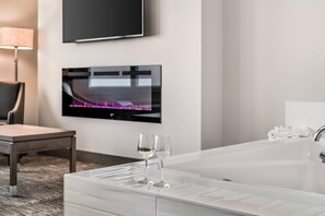 Ropa de cama de alta calidad, minibar y decoración personalizada 