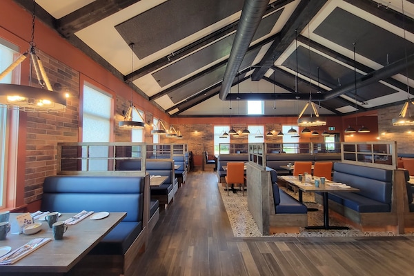 Petit déjeuner, déjeuner et dßner servis sur place