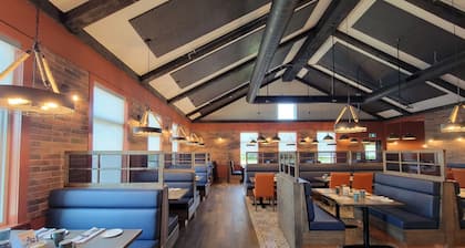 Amsterdam Inn & Suites, an Ascend Collection Hotel