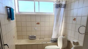 Ensemble douche/baignoire, bidet