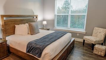 3 bedrooms, iron/ironing board, Internet, bed sheets